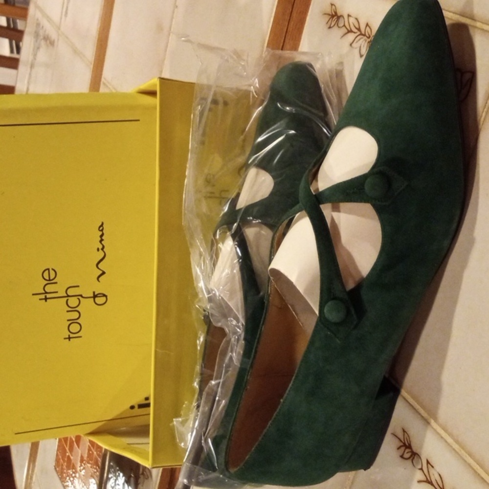 Touch of Nina Women's Green Heel Size 10